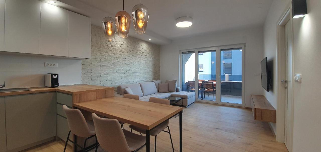 Apartments Elite Τρογκίρ Εξωτερικό φωτογραφία