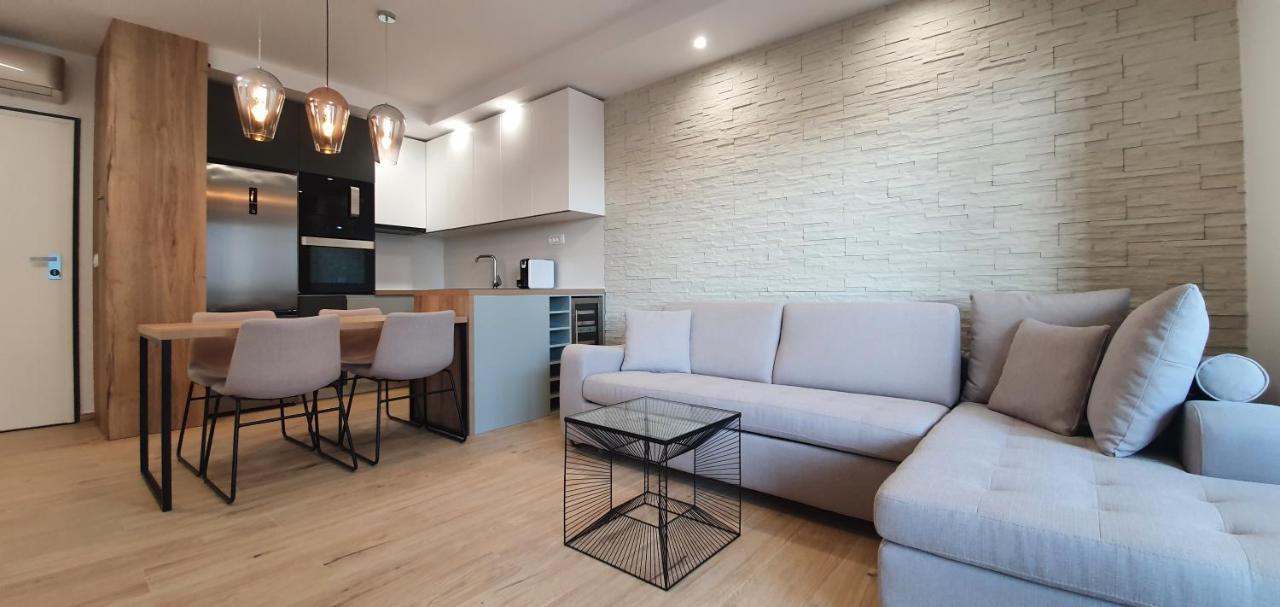 Apartments Elite Τρογκίρ Εξωτερικό φωτογραφία