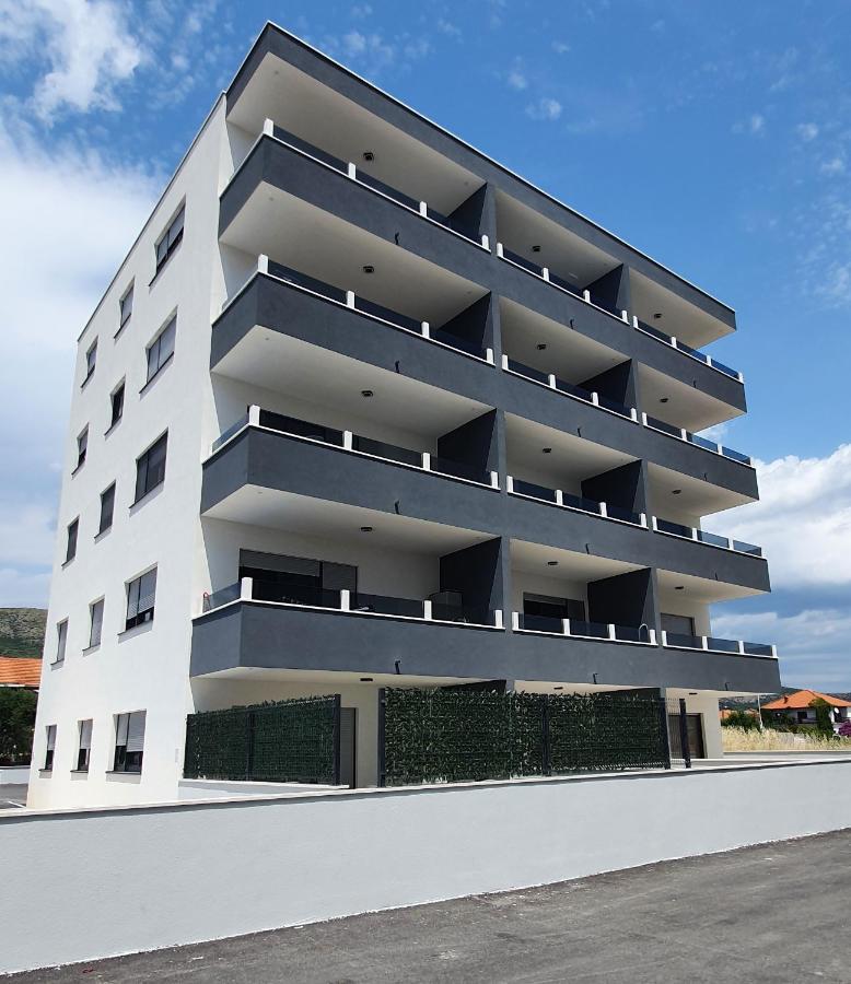Apartments Elite Τρογκίρ Εξωτερικό φωτογραφία