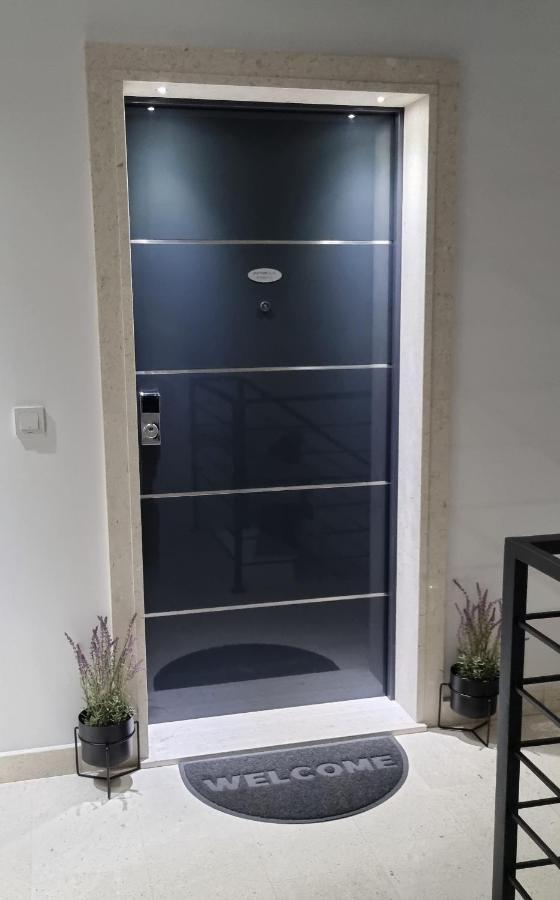 Apartments Elite Τρογκίρ Εξωτερικό φωτογραφία