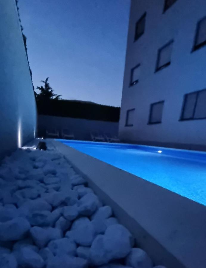 Apartments Elite Τρογκίρ Εξωτερικό φωτογραφία